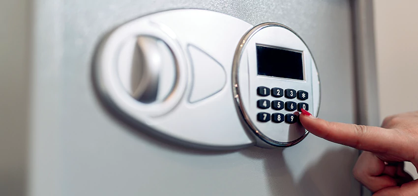 Jewelry Safe Cracking in Pico Rivera, California