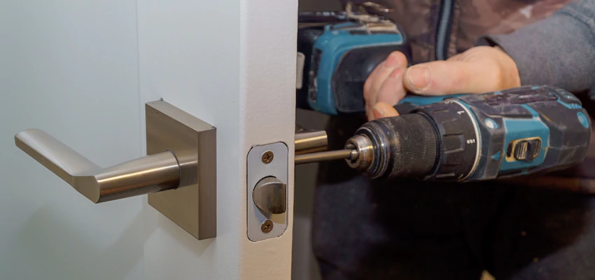 Broken Door Handle Lock Repair in Pico Rivera, California